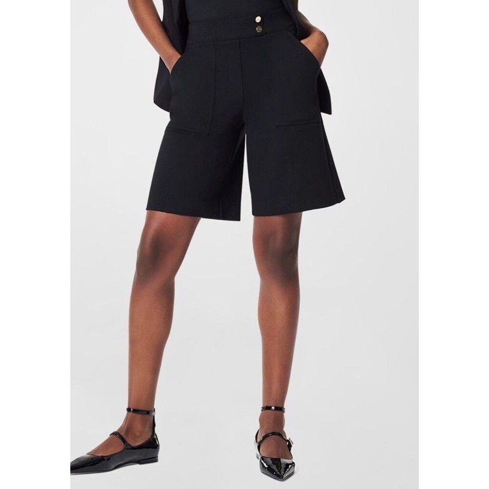 Spanx Women  Classic Black Ponte Button Tab Pocket Shorts Size Small,pull on NWT